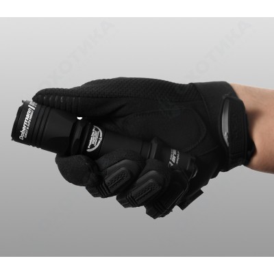 Armytek Dobermann XP-E2 Green