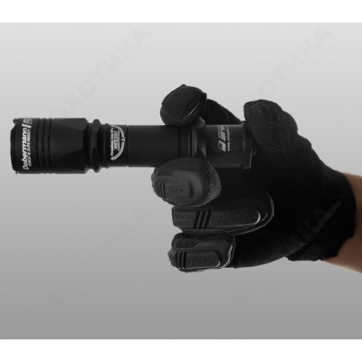 Armytek Dobermann XP-L HI White